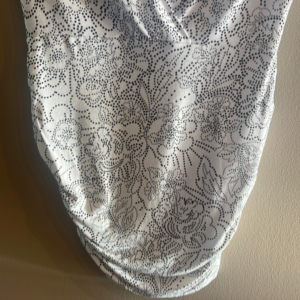 MOTHERHOOD maternity top V neck cap sleeve floral dotted print blk wht SMALL - Picture 5 of 9